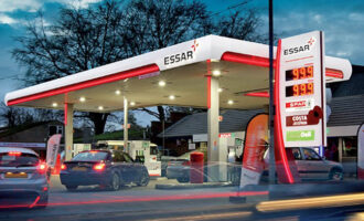 Russia's Rosneft says it plans to boost Essar's retail network in India to 7,000 by 2022