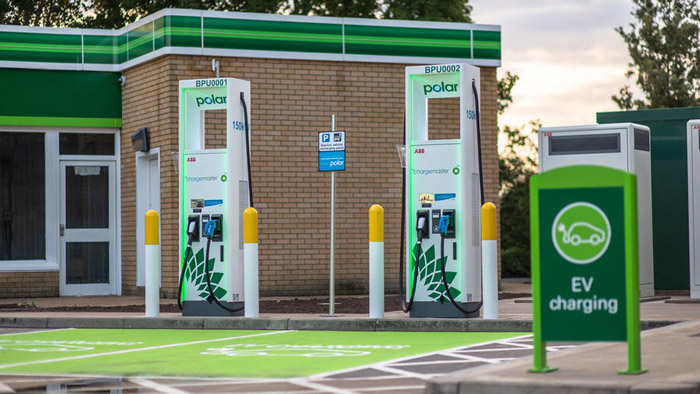 BP Chargemaster rolls out ultra-fast charging on BP forecourts across the UK