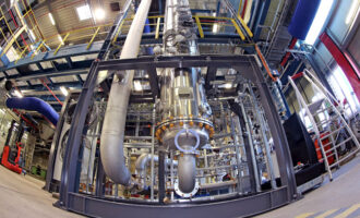 Evonik and Siemens launch research project to produce specialty chemicals from CO2