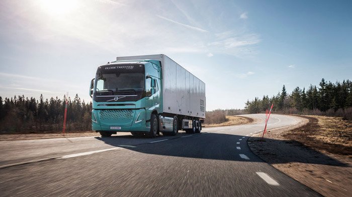 Volvo Trucks presents heavy-duty electric concept trucks