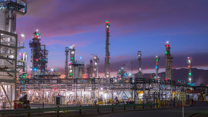 Marathon Petroleum idles 2 refineries, as Total sells Lindsey refinery