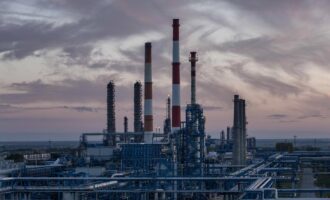 Gazprom Neft starts construction of premium base oil units in Omsk refinery
