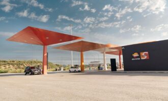 Repsol sells its fuel business in Italy to Tamoil