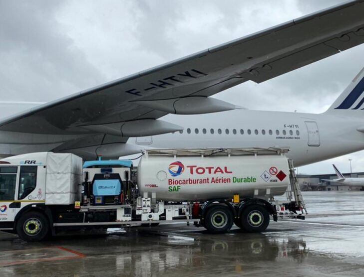 Air France flight takes off on 100% sustainable aviation fuel
