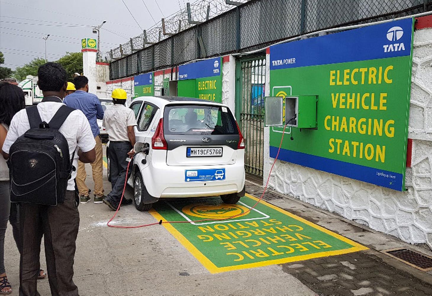 Tata Power to provide EV charging at HPCL fuel retail outlets