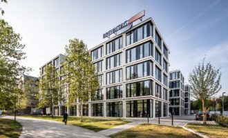 Brenntag and SI Group renew and expand distribution agreement