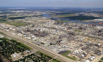 U.S. approves sale of Shell stake in Deer Park refinery to Pemex