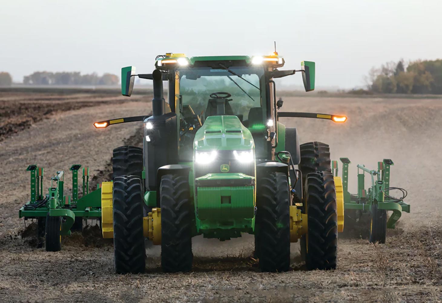 John Deere unveils fully autonomous tractor at CES 2022