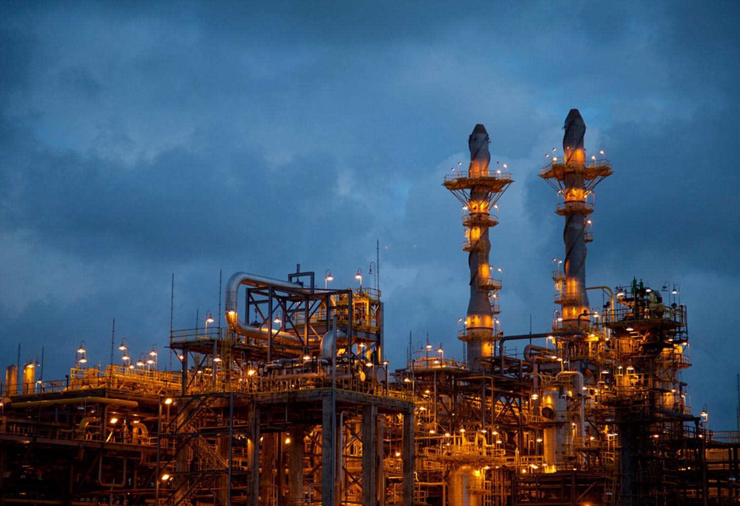 Petrobras restarts sale processes of its oil refineries