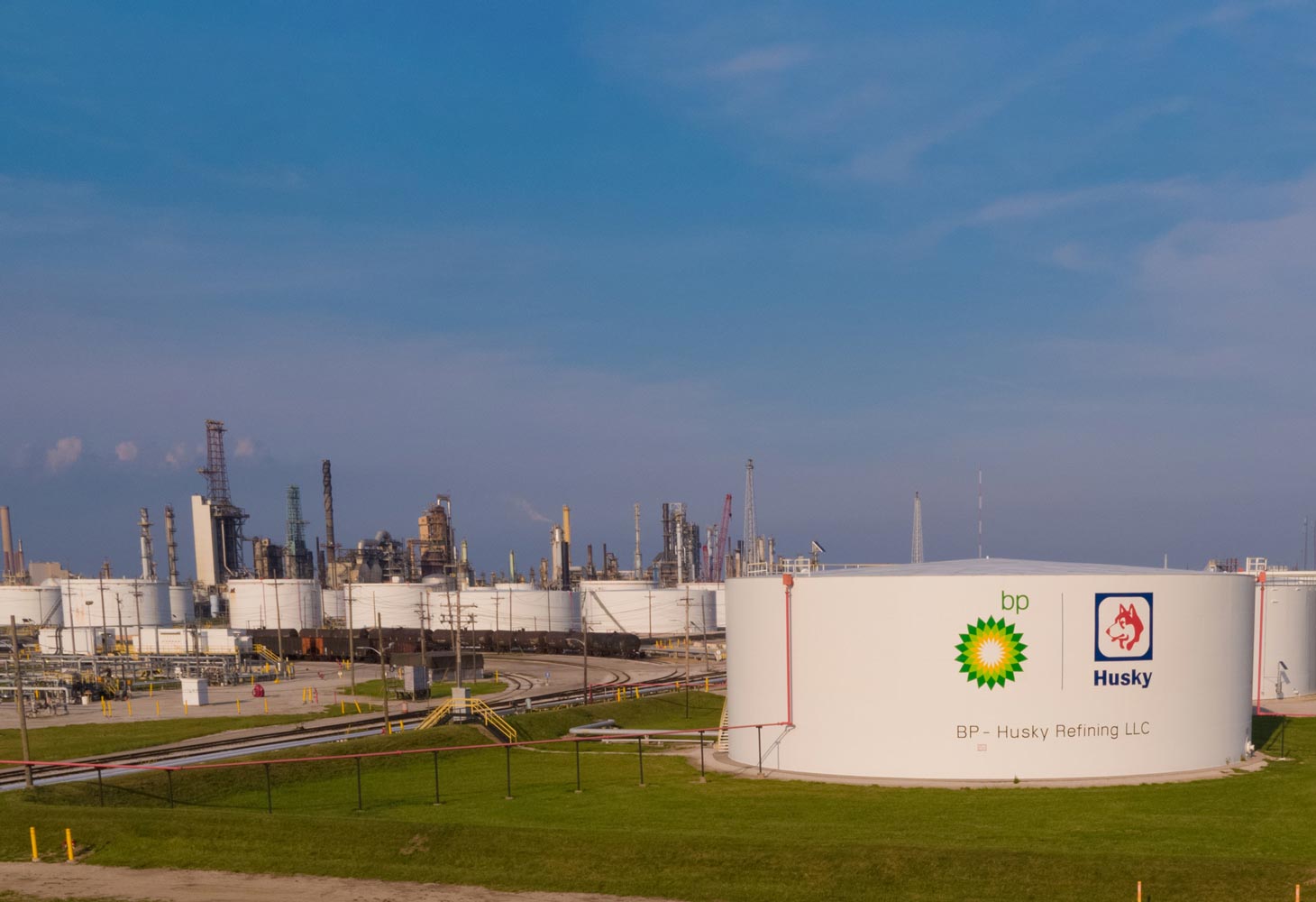 bp to sell stake in Toledo refinery to Canada's Cenovus