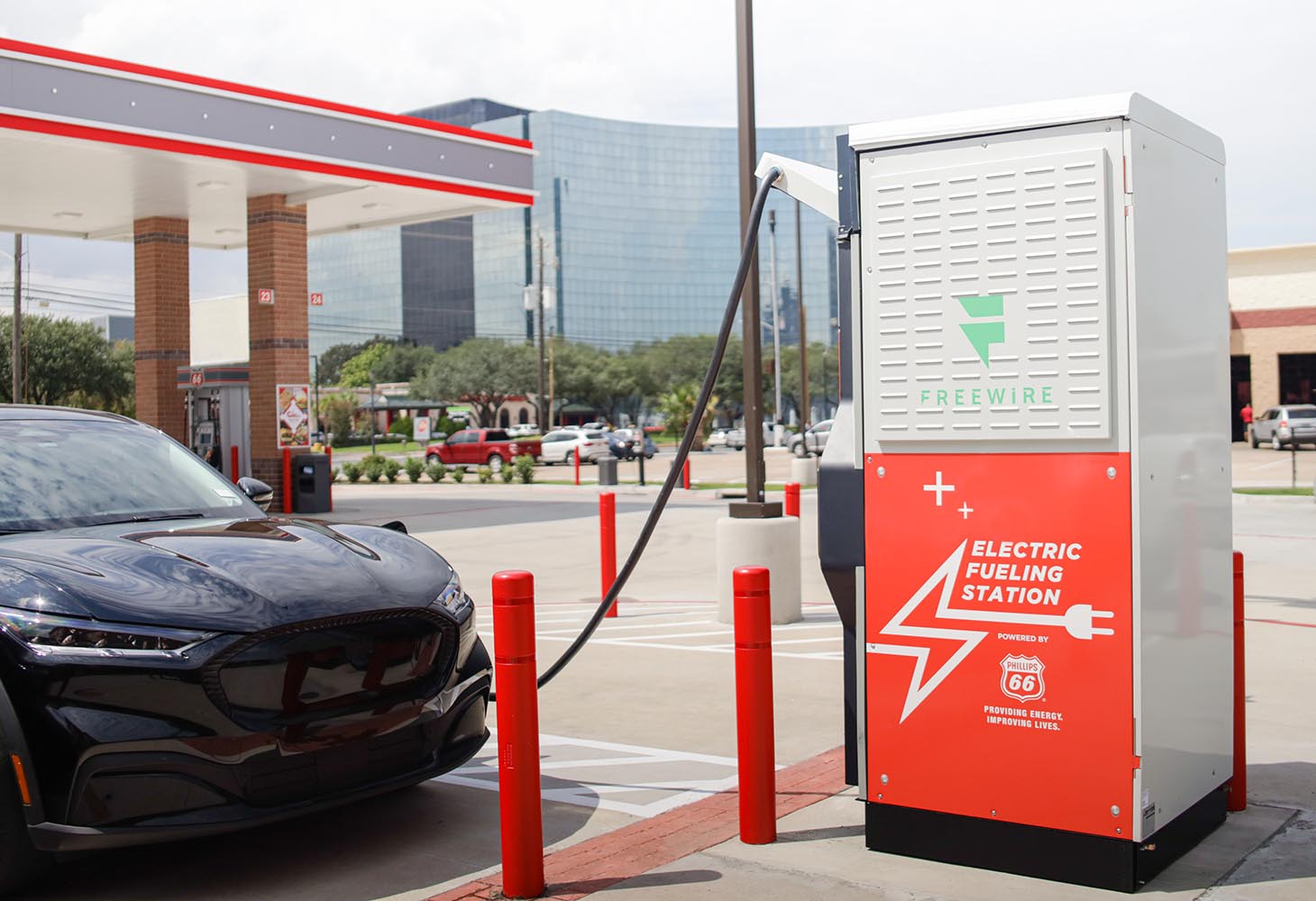 Phillips 66 debuts ultrafast EV charging at flagship station