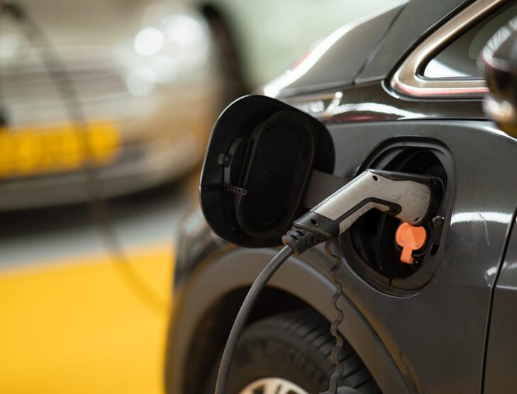 U.S. issues final standards for national electric vehicle charging network