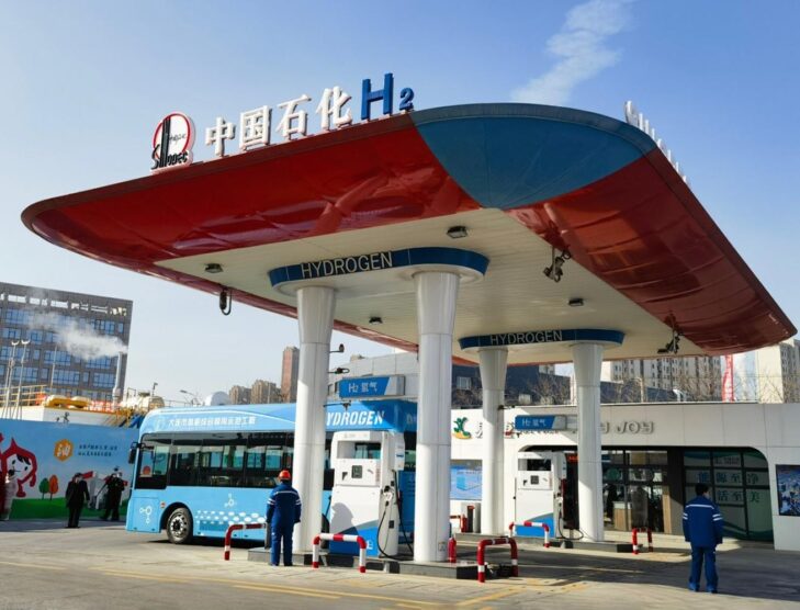 Sinopec launches China's first hydrogen refueling service station