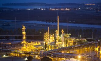 Chevron starts U.S. production of NEXBASE 3043 Group III base oil