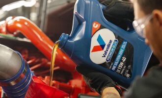 Valvoline and Cummins mark 30 years collaborating on lubricants